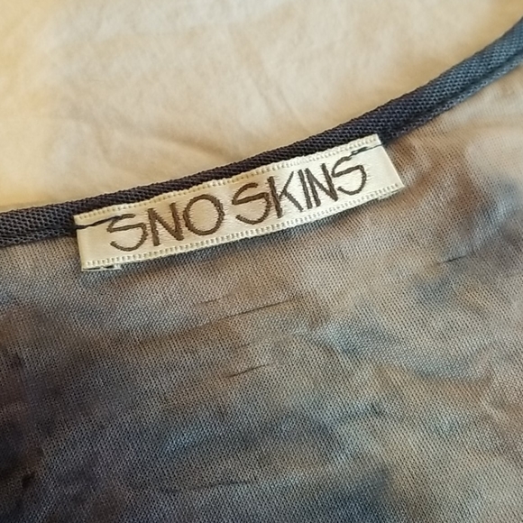 Snoskins blue sleeveless tank - Picture 2 of 5